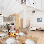Casa Di Pietra * Lakithra