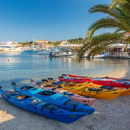 וילה Casa Di Pietra *